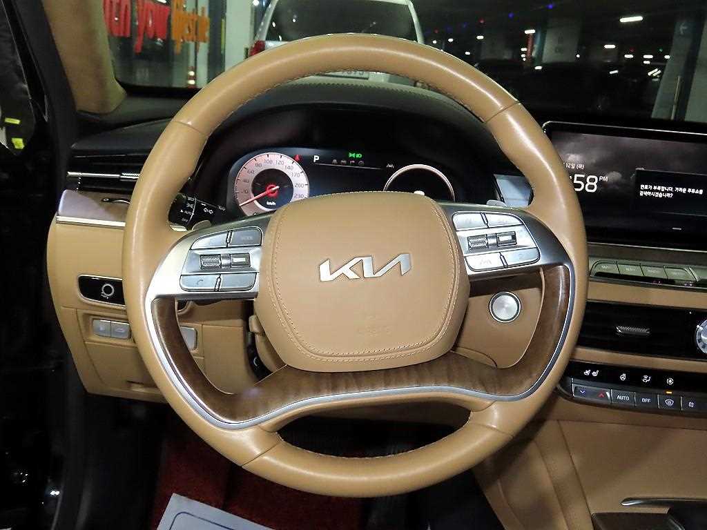 KIA K9 - Vista 8