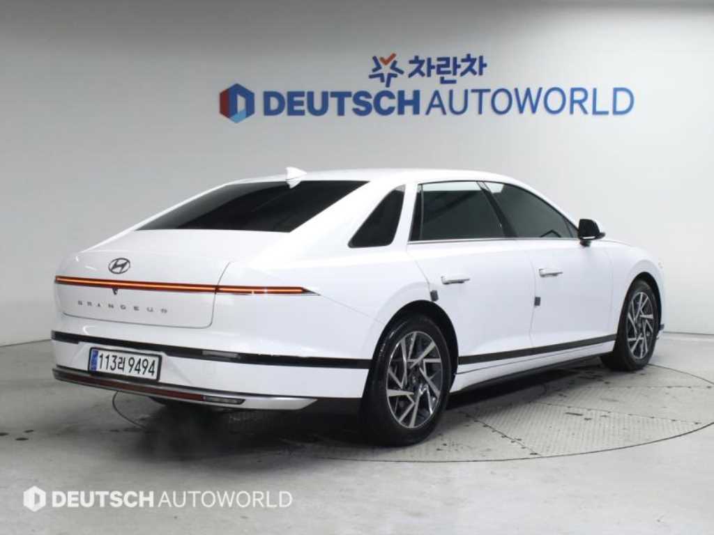 HYUNDAI Grandeur - Vista 2