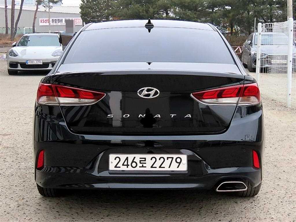 HYUNDAI Sonata - Vista 4