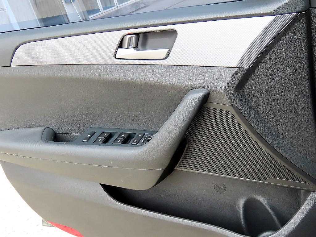 HYUNDAI Sonata - Vista 11