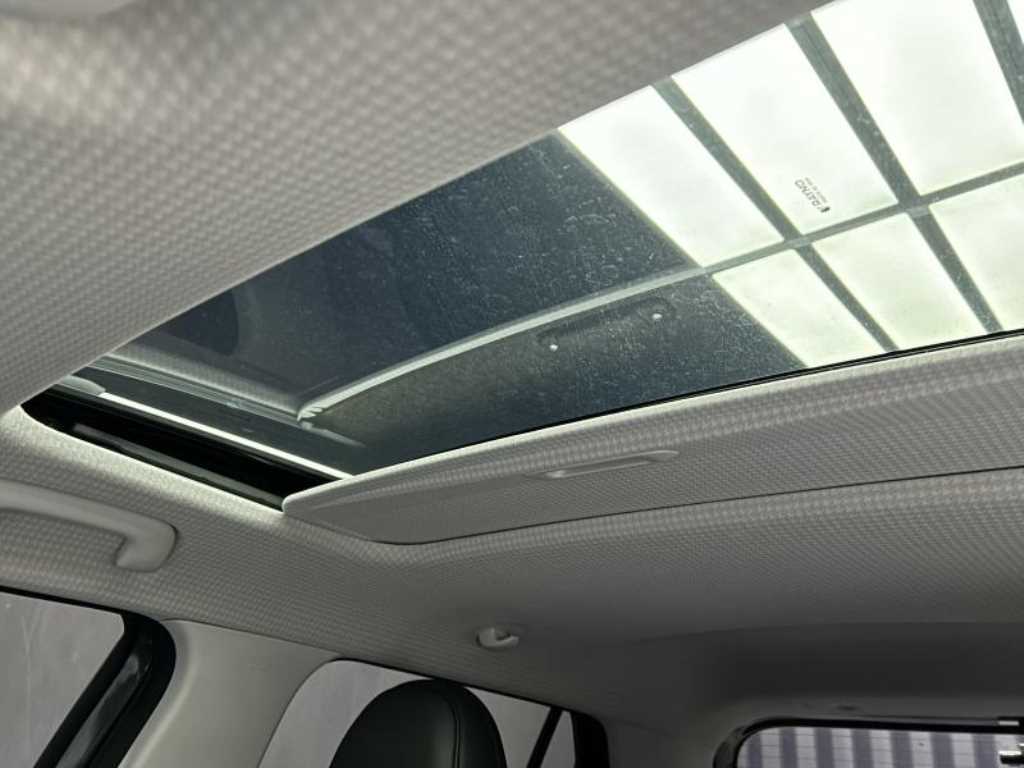 HYUNDAI Casper - Vista 11