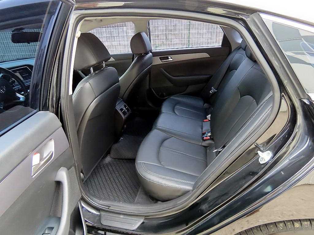 HYUNDAI Sonata - Vista 6