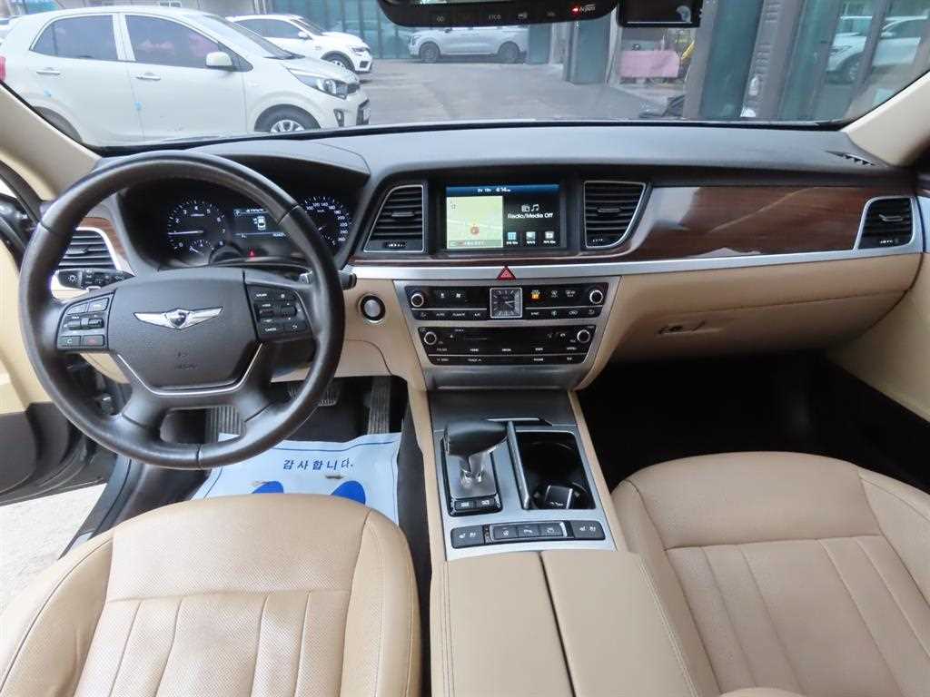 Genesis G80 - Vista 7