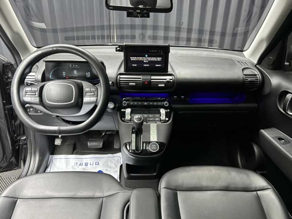 HYUNDAI Casper - Vista 8