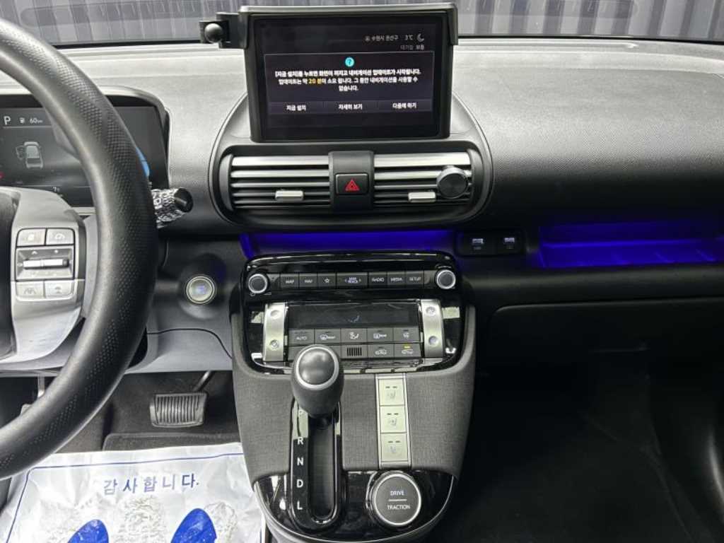 HYUNDAI Casper - Vista 10