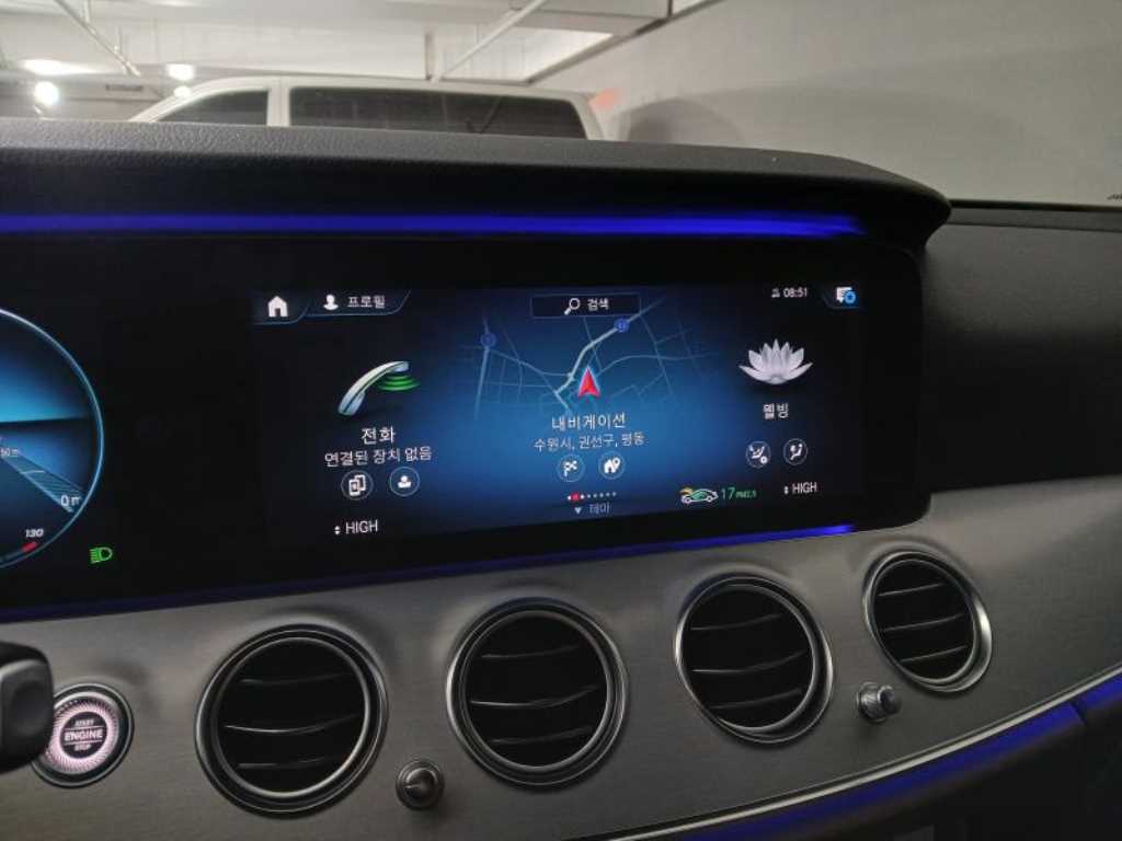 Mercedes Benz E class - Vista 9