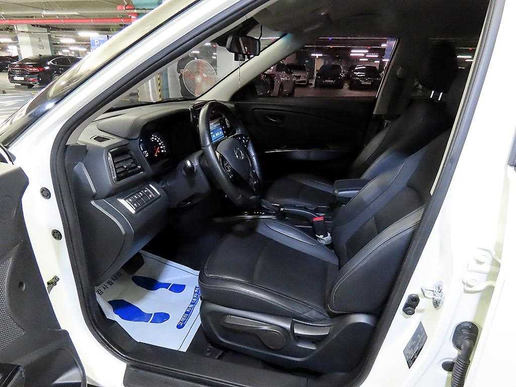 Ssangyong Tivoli - Vista 6