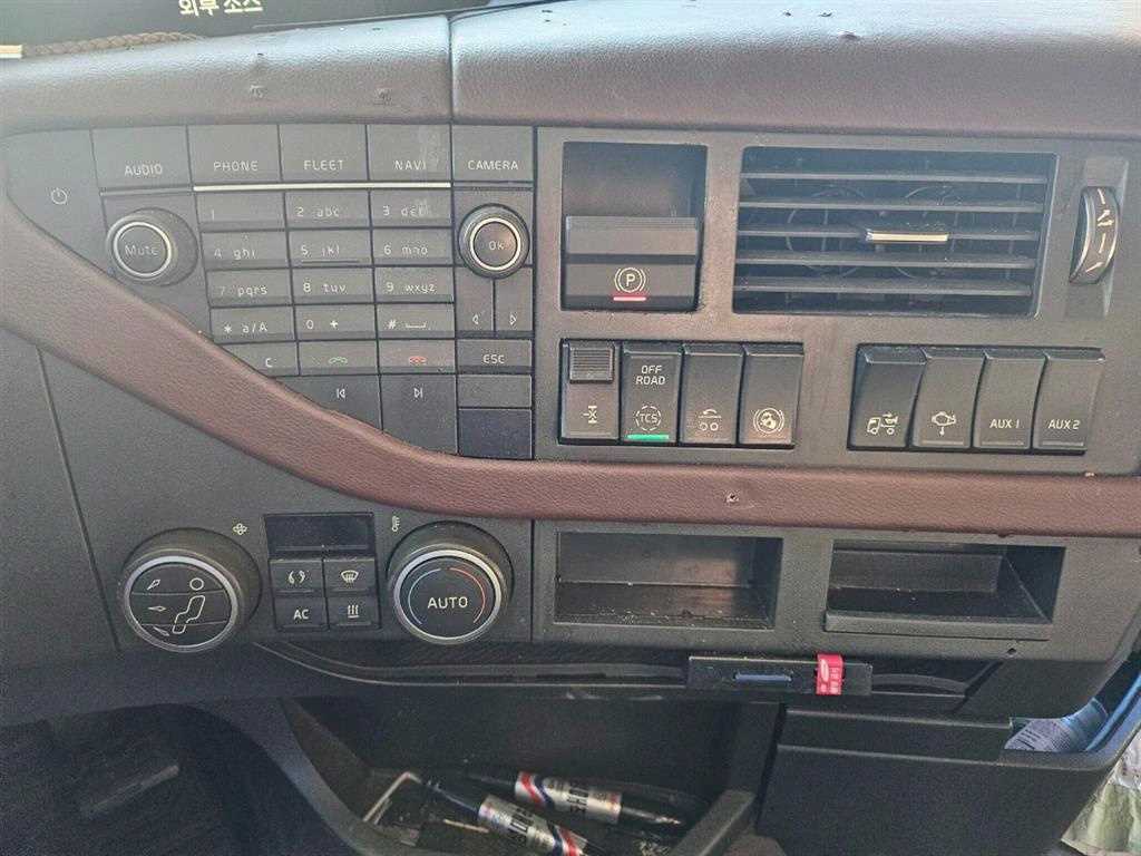 medium and large cargo truck 2014 Gris - Importación desde Corea - HF Imports Iquique - Foto 13