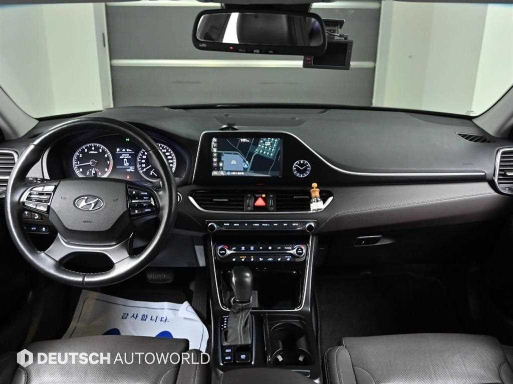 HYUNDAI Grandeur - Vista 7