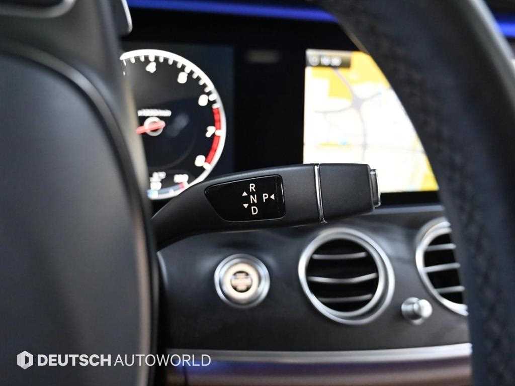 Mercedes Benz E class - Vista 9