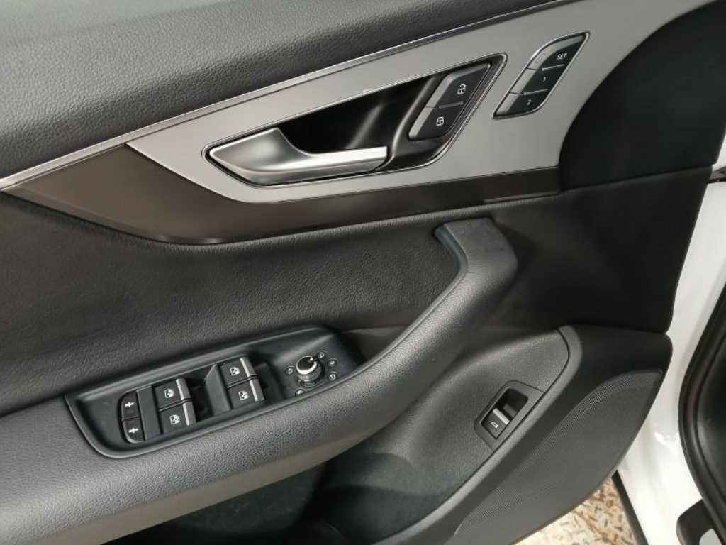 Audi Q7 - Vista 12