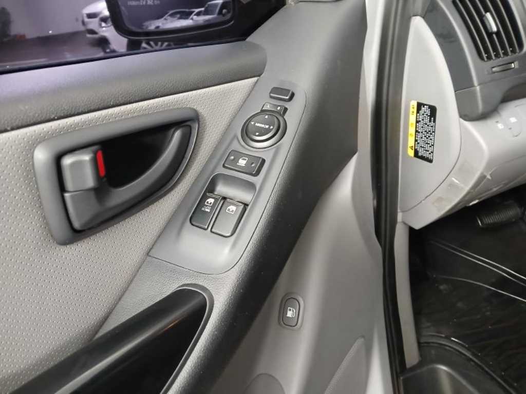 HYUNDAI Starex - Vista 12