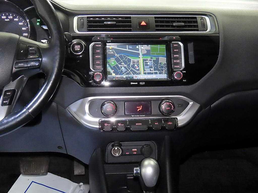 KIA Pride - Vista 11