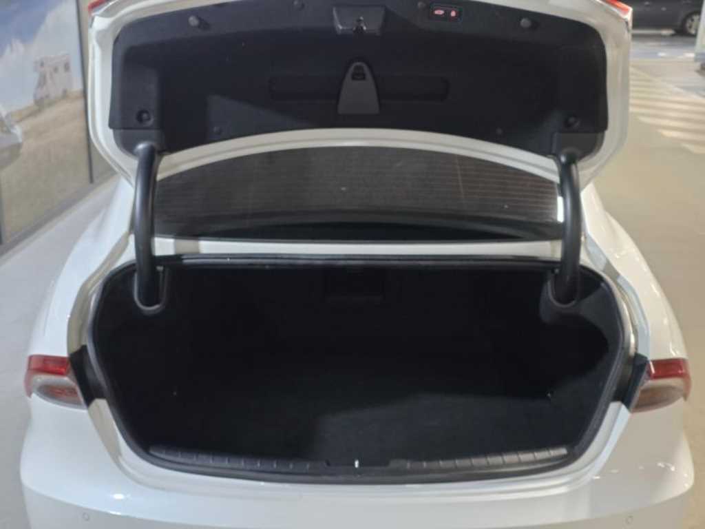 HYUNDAI Grandeur - Vista 6