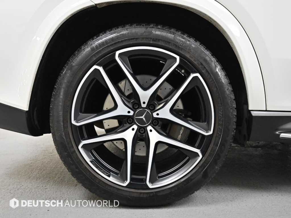 Mercedes Benz GLE Class - Vista 5