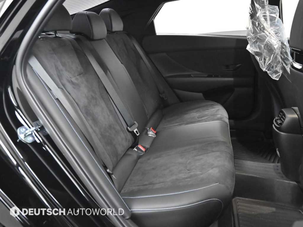 HYUNDAI Avante - Vista 12