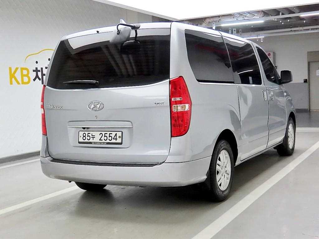 HYUNDAI Starex - Vista 4
