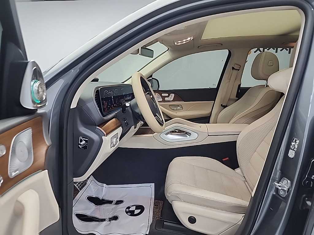 Mercedes Benz GLE Class - Vista 11