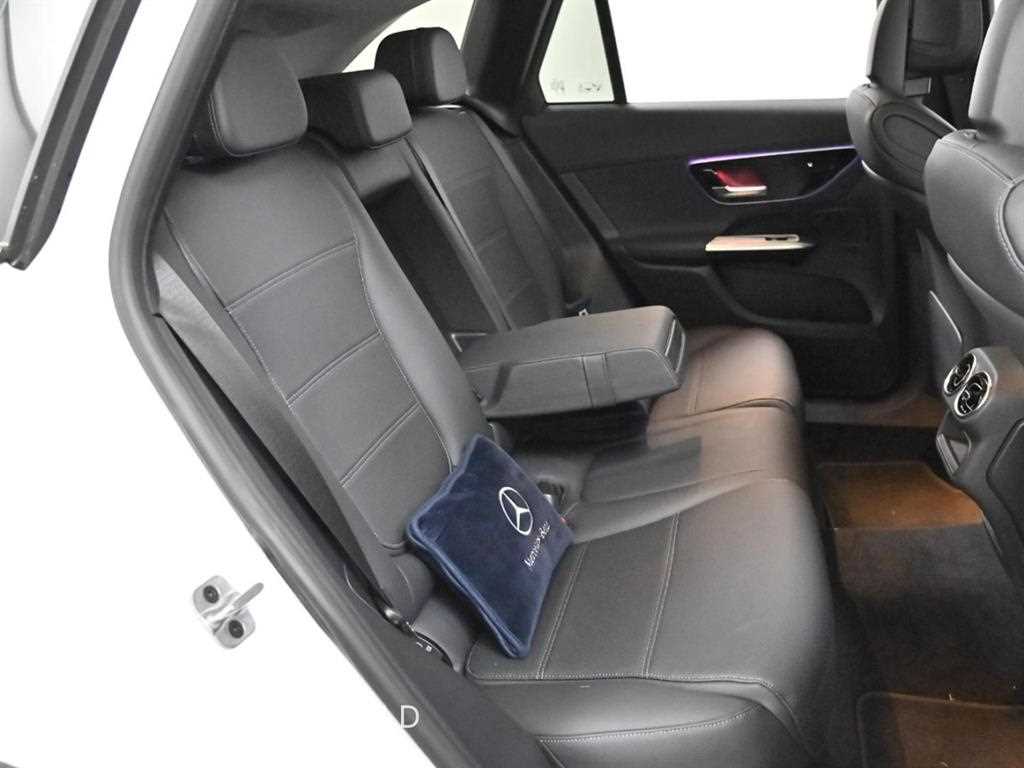 Mercedes Benz GLC Class - Vista 12