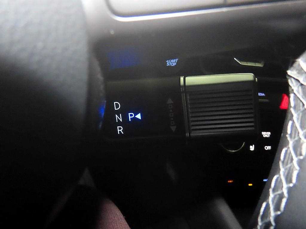 HYUNDAI Sonata - Vista 12