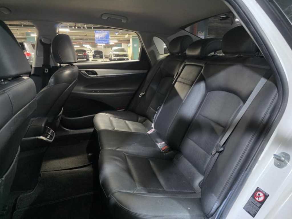 HYUNDAI Grandeur - Vista 9