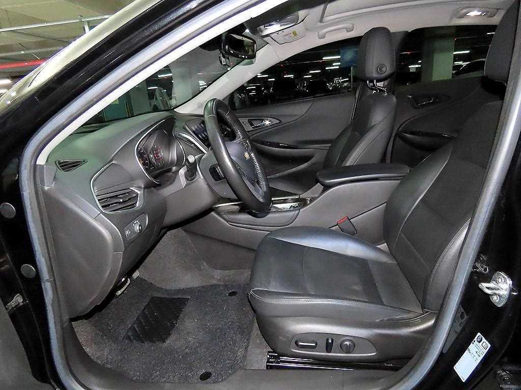 Chevrolet Malibu - Vista 6