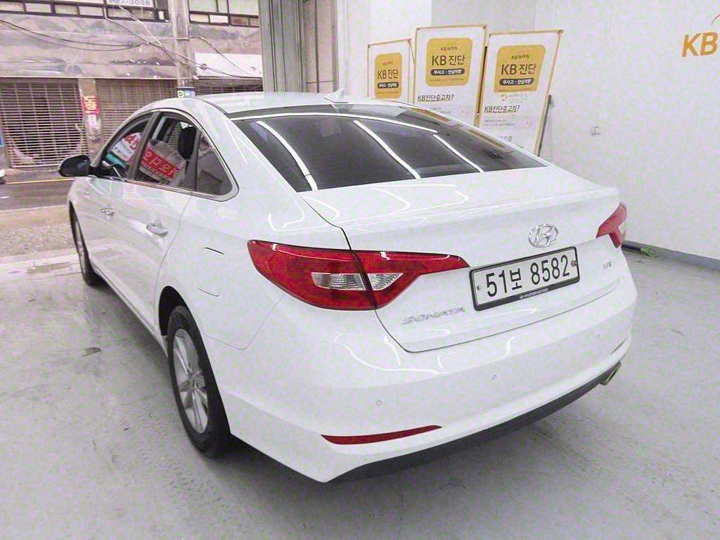 HYUNDAI Sonata - Vista 4