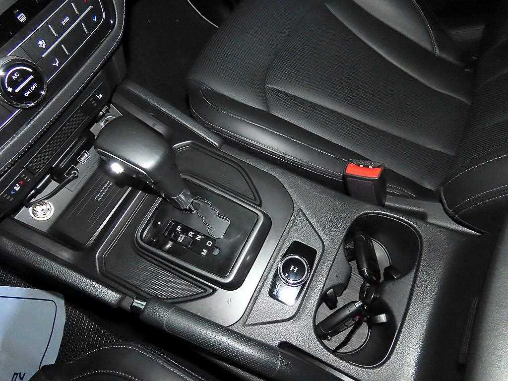 Ssangyong Rexton - Vista 12