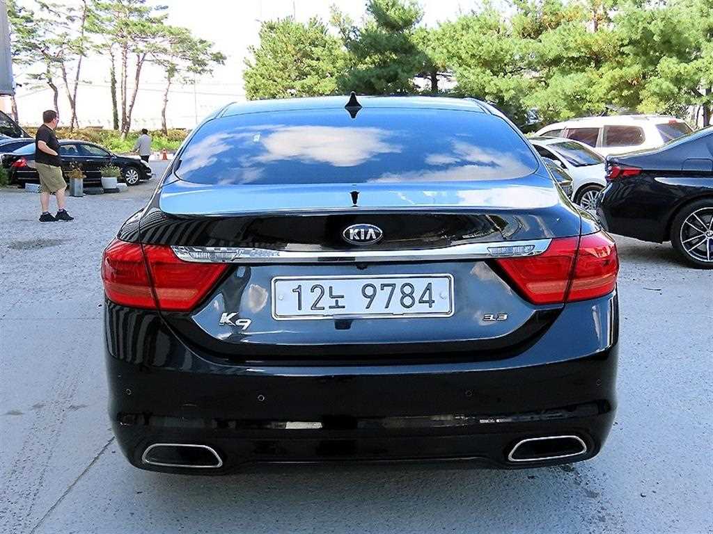 KIA K9 - Vista 4