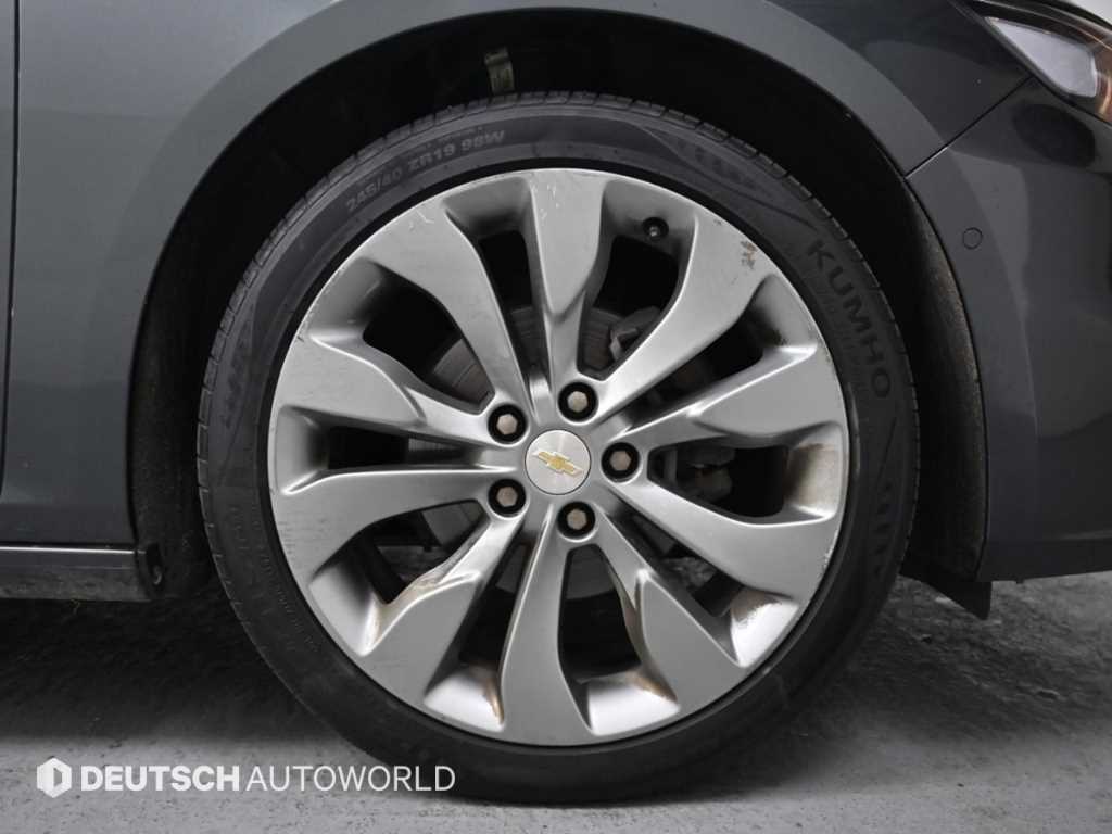 Chevrolet Malibu - Vista 5