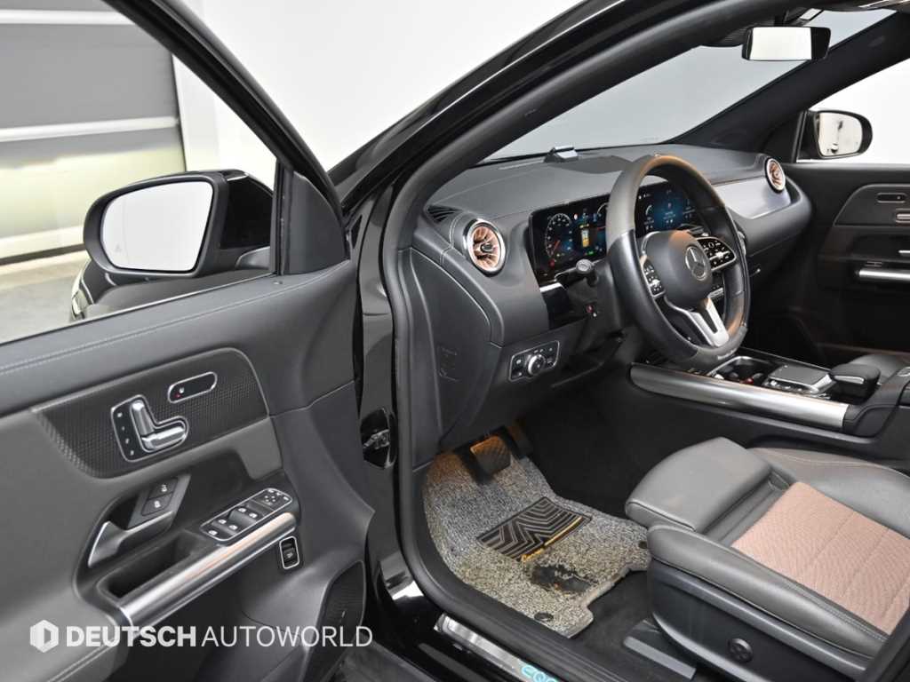 Mercedes Benz EQA - Vista 11