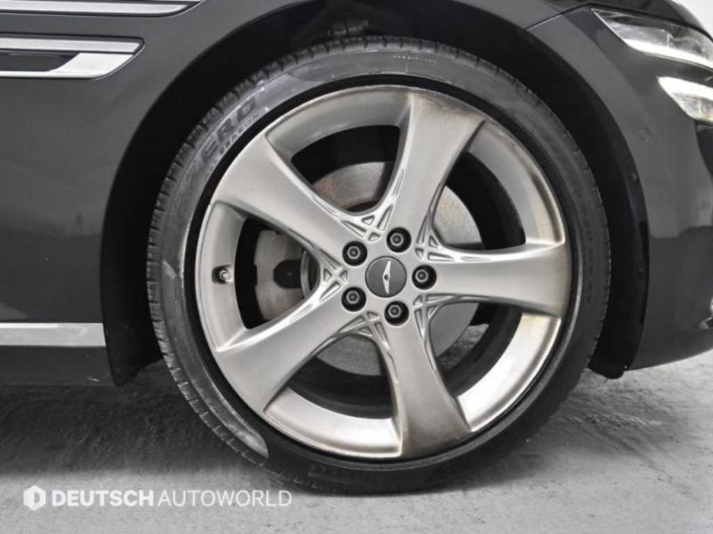 Genesis G80 - Vista 8