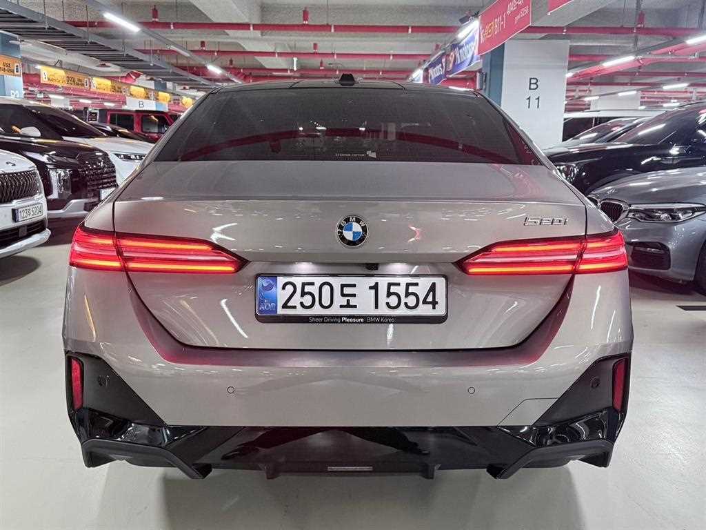 BMW 5 Series - Vista 5