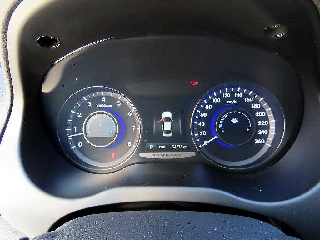 HYUNDAI Grandeur - Vista 9