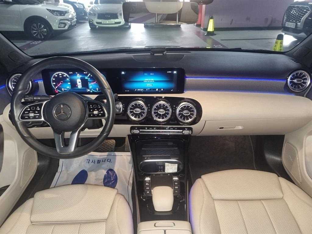 Mercedes Benz A Class - Vista 10