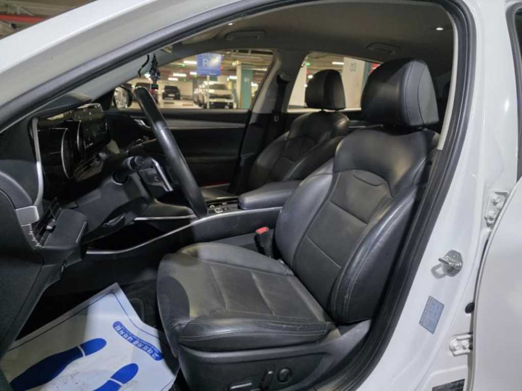 HYUNDAI Grandeur - Vista 8