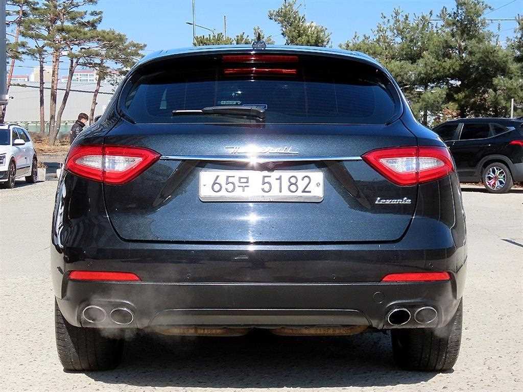 Maserati Levante - Vista 4