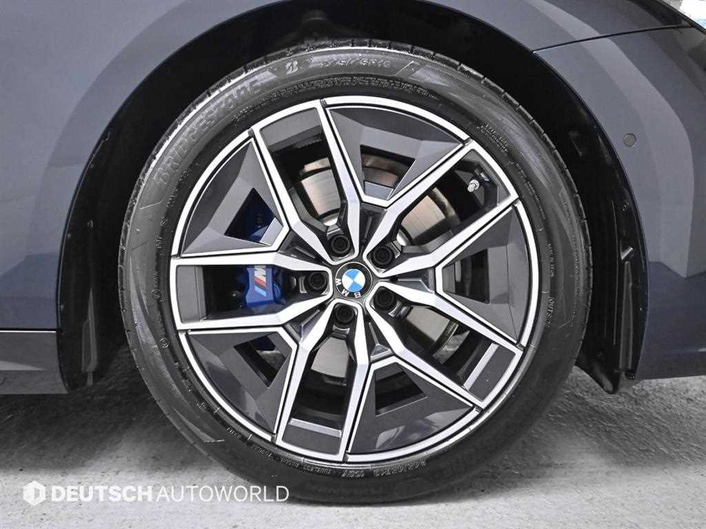 BMW 5 Series - Vista 5