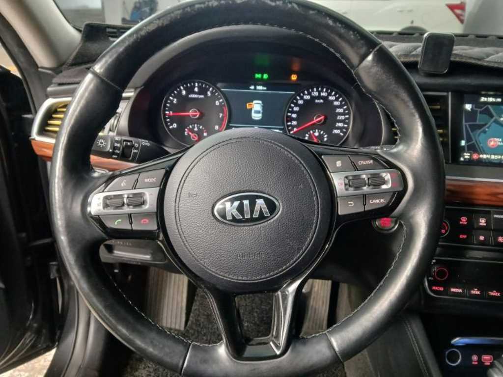 KIA K7 - Vista 8