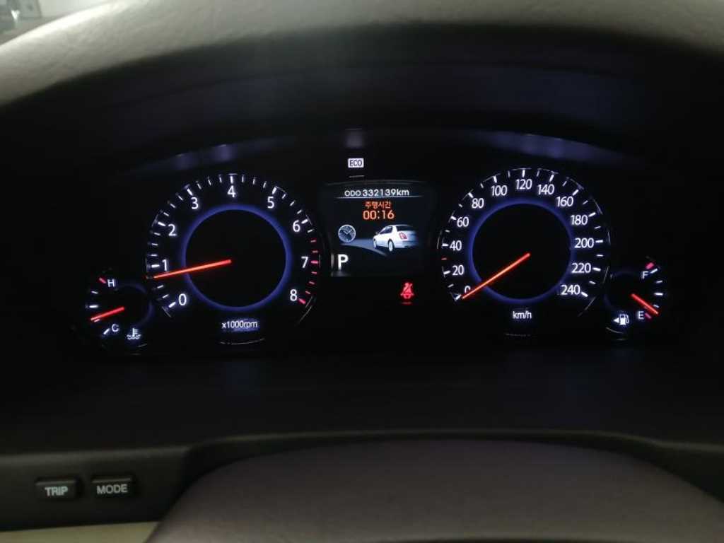 KIA Opirus - Vista 9