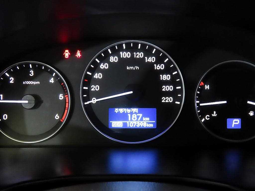 HYUNDAI Starex - Vista 9