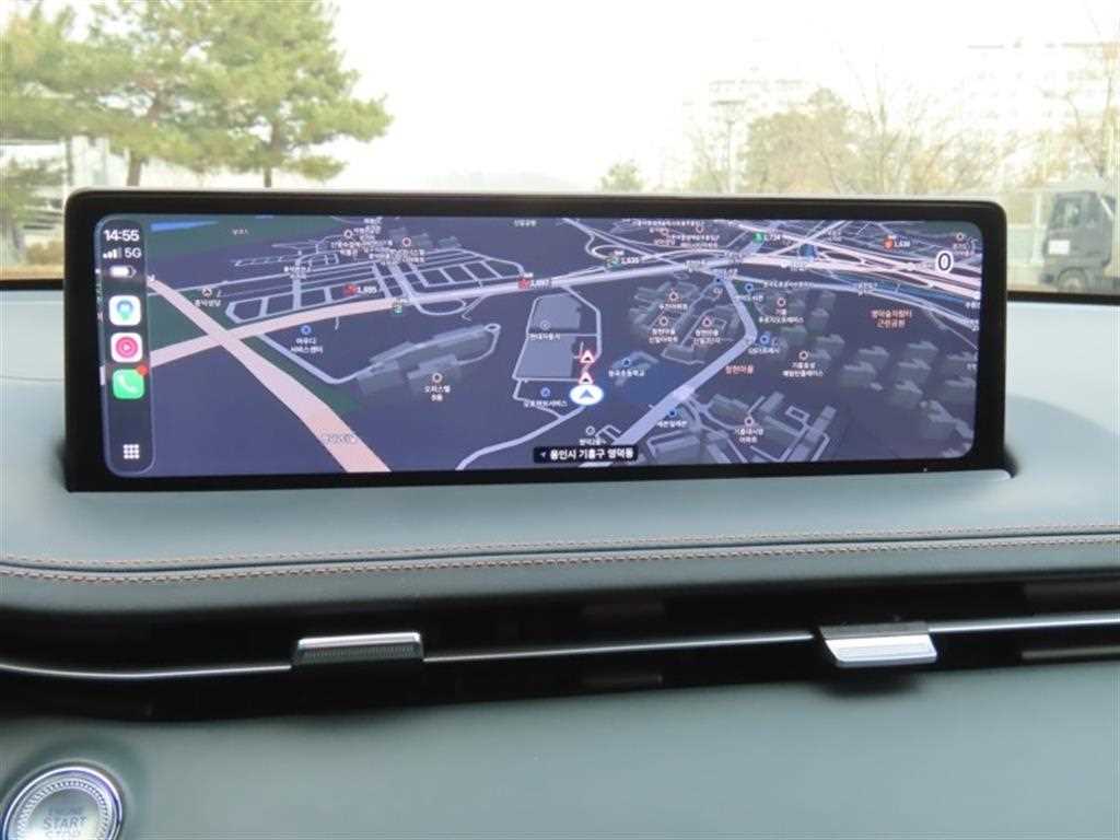 Genesis GV70 - Vista 8