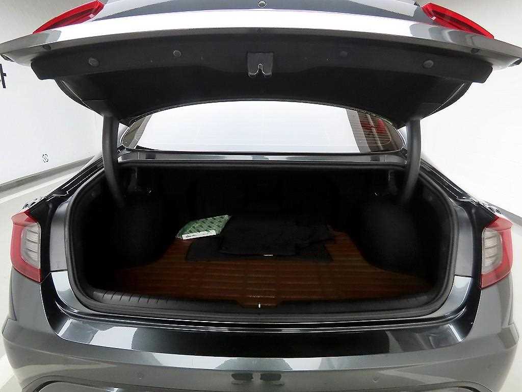 HYUNDAI Sonata - Vista 5