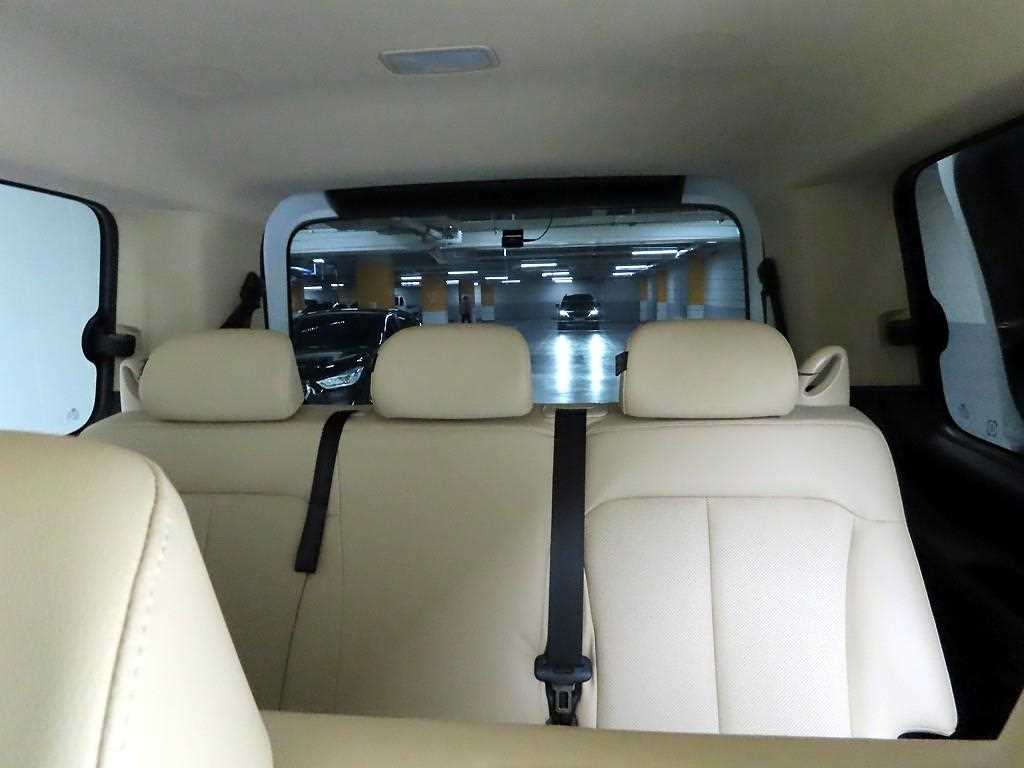 HYUNDAI Staria 2023 Blanco - Importación desde Corea - HF Imports Iquique - Foto 14