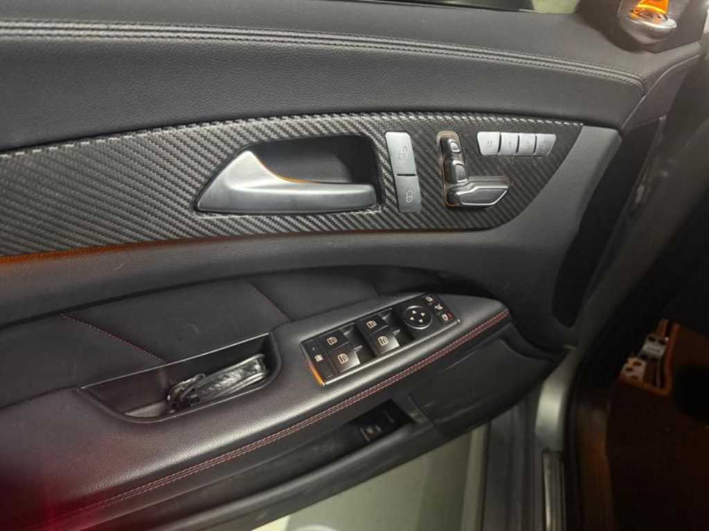 Mercedes Benz CLS Class - Vista 5
