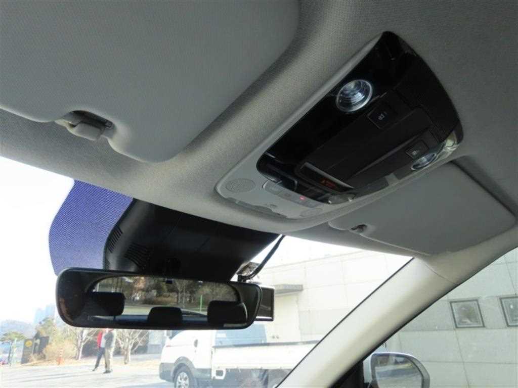 KIA Seltos - Vista 10