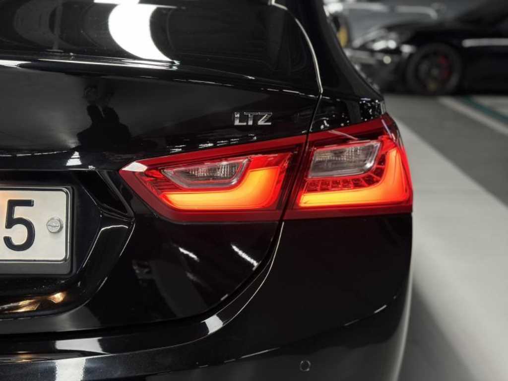 Chevrolet Malibu - Vista 5