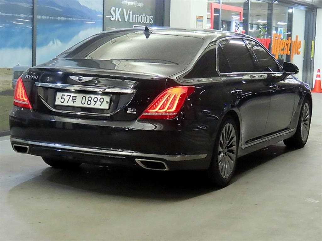 Genesis EQ900 - Vista 4