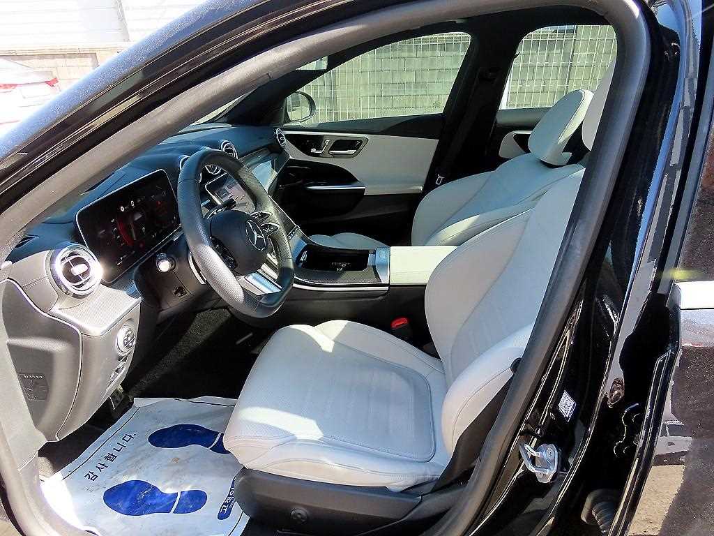 Mercedes Benz C Class - Vista 5