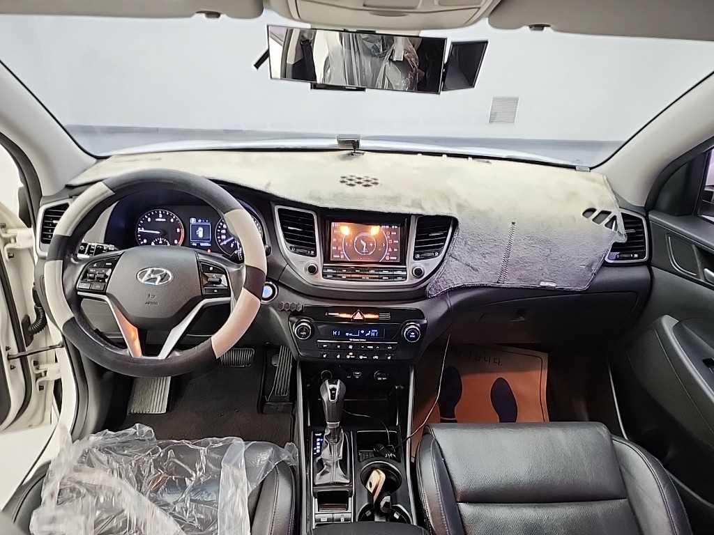 HYUNDAI Tucson - Vista 7